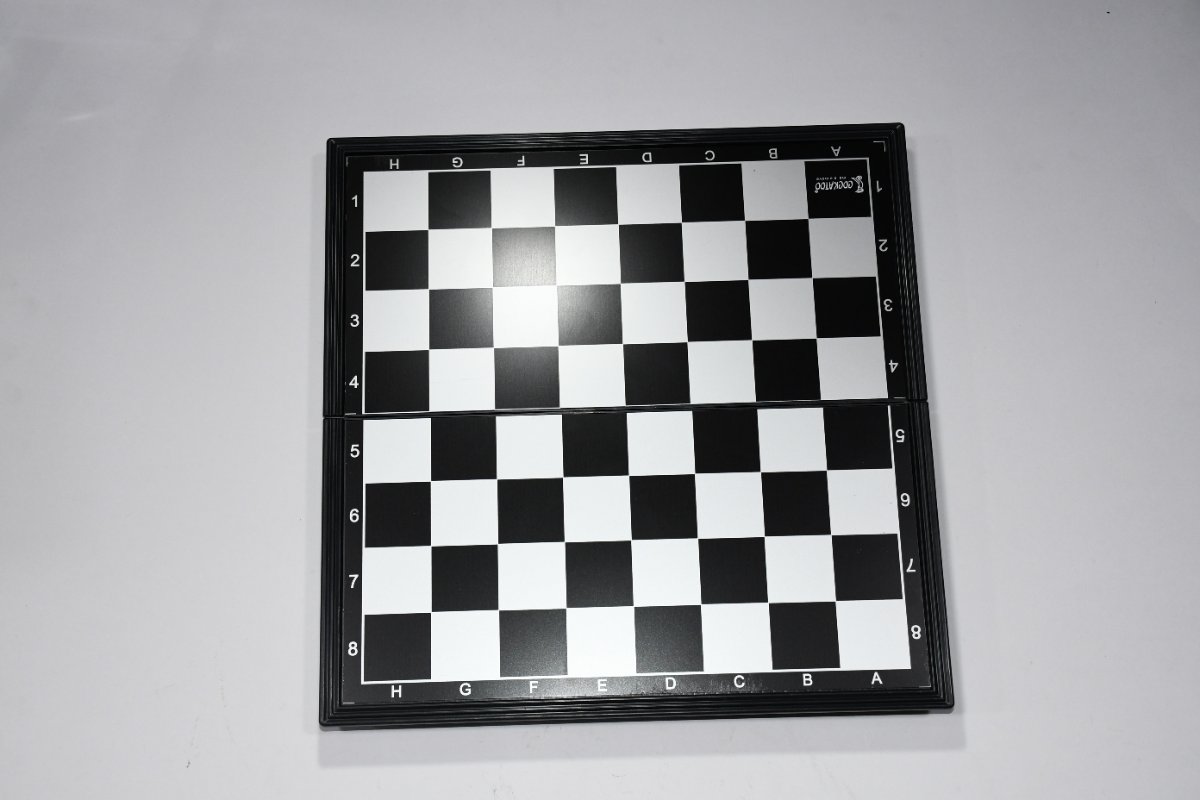 Cockatoo Chess Board Magnetic
