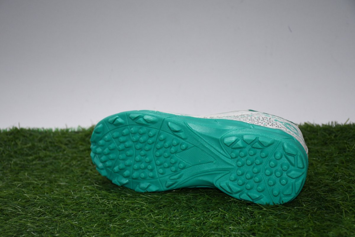 Nivia Cricket Shoe