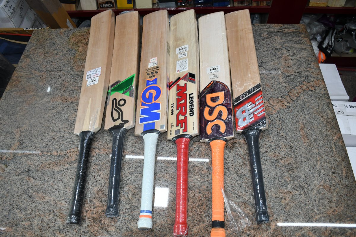 English Willow Cricket Bat